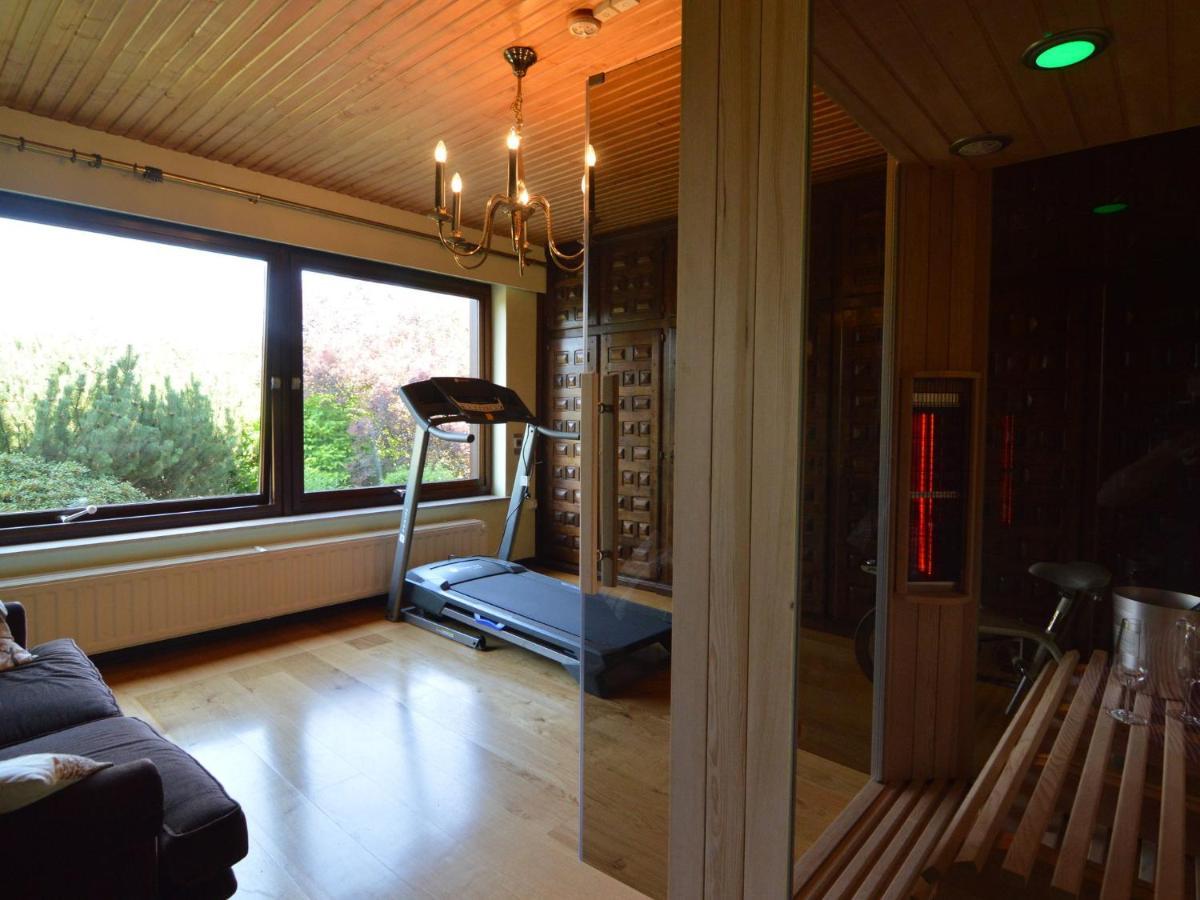 Elegant Villa In Stavelot With Fitness Playroom Exteriör bild